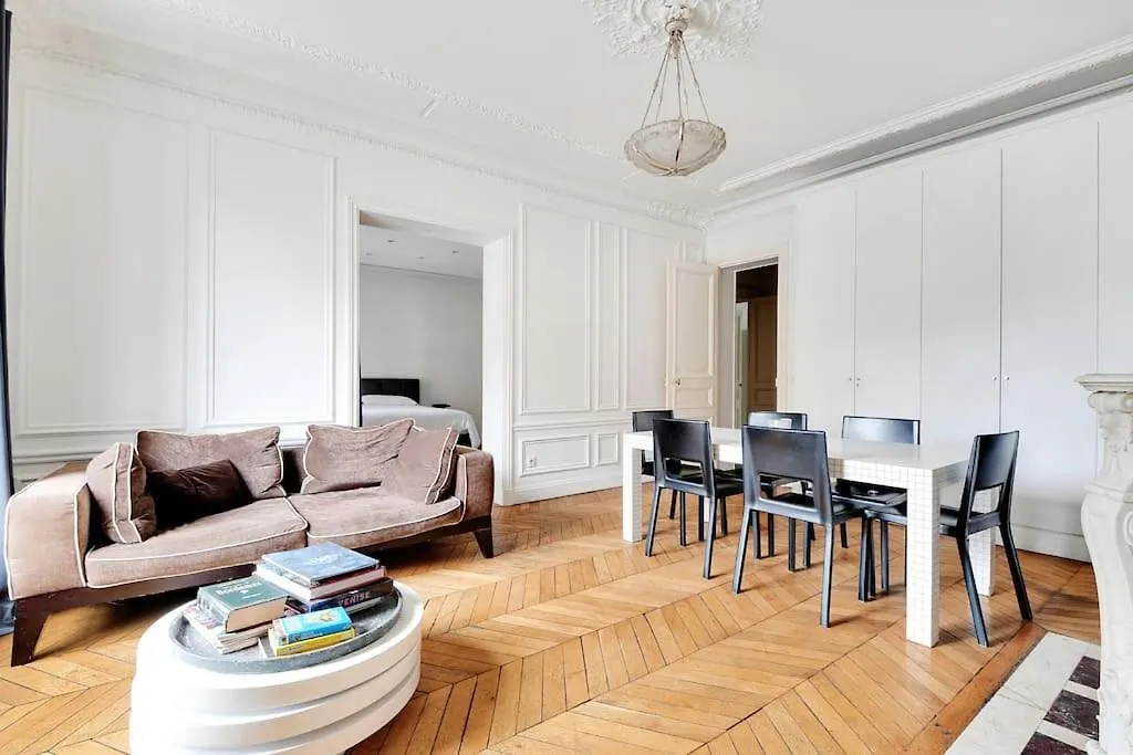 Charme Au Coeur De * Paris