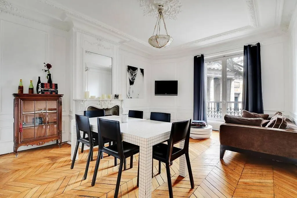Charme Au Coeur De Apartment